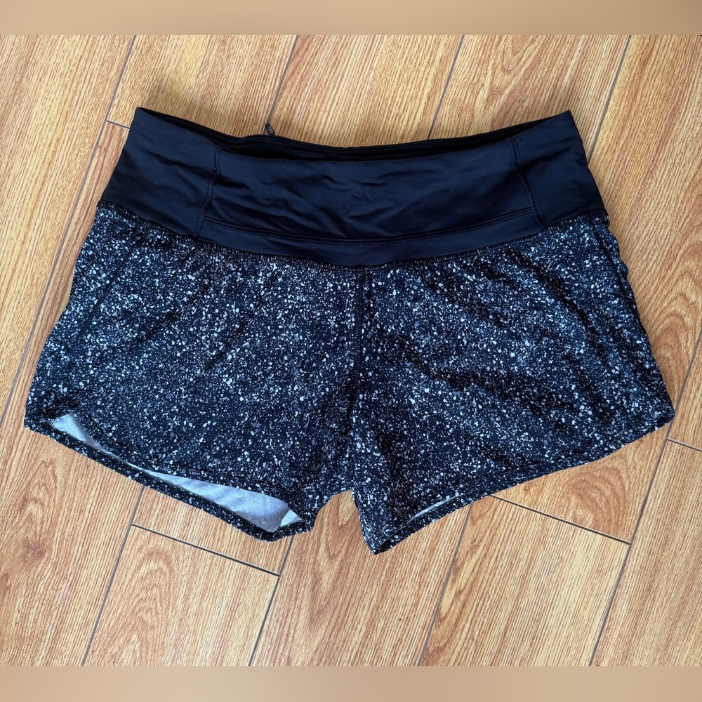 Lululemon Run Times Shorts 4” Women’s Black Splatter Shorts size 4